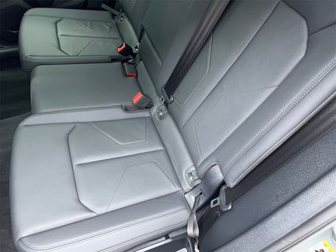 Used 2022 Audi Q3 2.0T Premium image 42