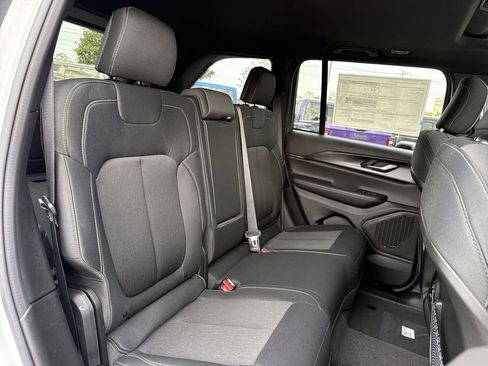 New 2026 Jeep Grand Cherokee Laredo X RWD image 25