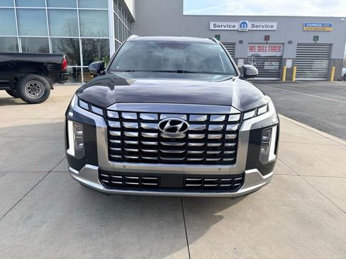 Used 2024 Hyundai Palisade Calligraphy image 2