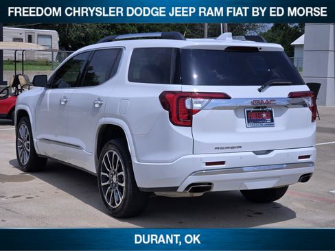 Used 2020 GMC Acadia Denali w/ Technology Package FWD image 4