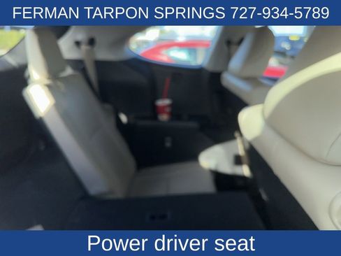 Used 2021 Toyota Highlander XLE image 8