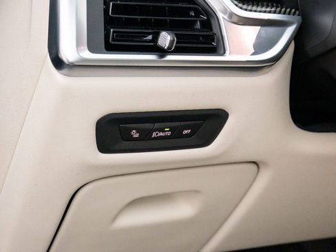 New 2026 BMW X6 M60i w/ Executive Package image 21