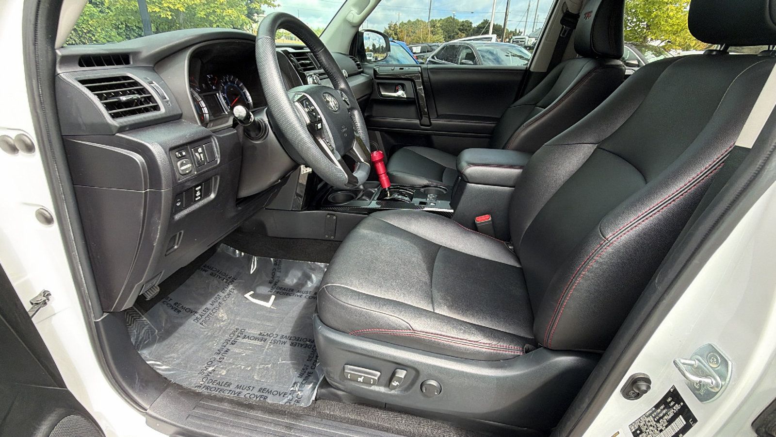 Used 2018 Toyota 4Runner TRD Off-Road Premium AWD/4WD image 16