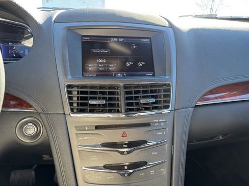 Used 2013 Lincoln MKT Limo image 16
