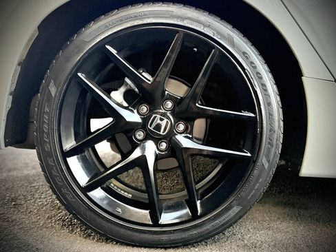 Used 2023 Honda Civic Sport image 17