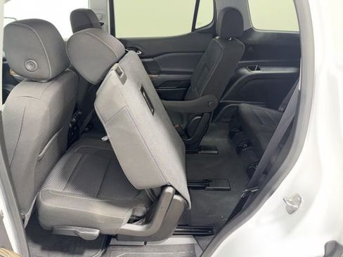 Used 2023 GMC Acadia SLE w/ Driver Convenience Package image 34