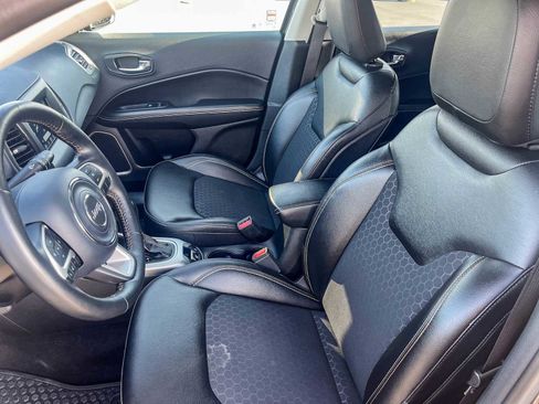 Used 2019 Jeep Compass Latitude w/ Popular Equipment Group image 16