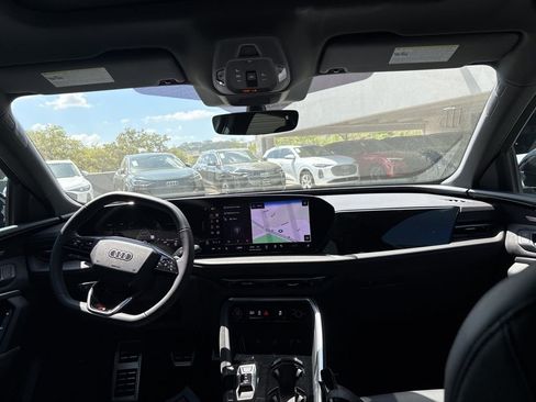New 2025 Audi SQ5 Premium Plus image 18