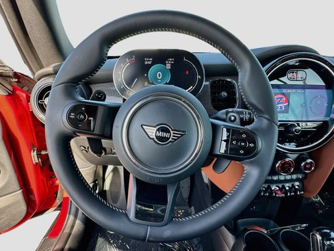 Used 2024 MINI Cooper S w/ Signature Upholstery Package FWD image 11
