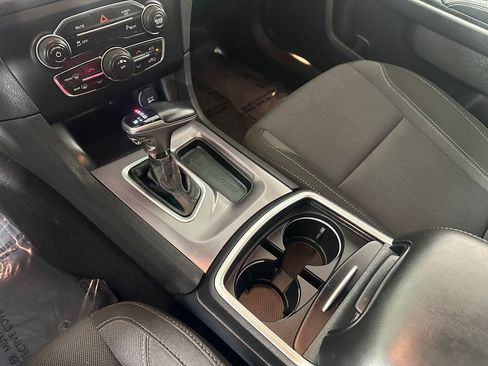 Used 2020 Dodge Charger SXT RWD image 30