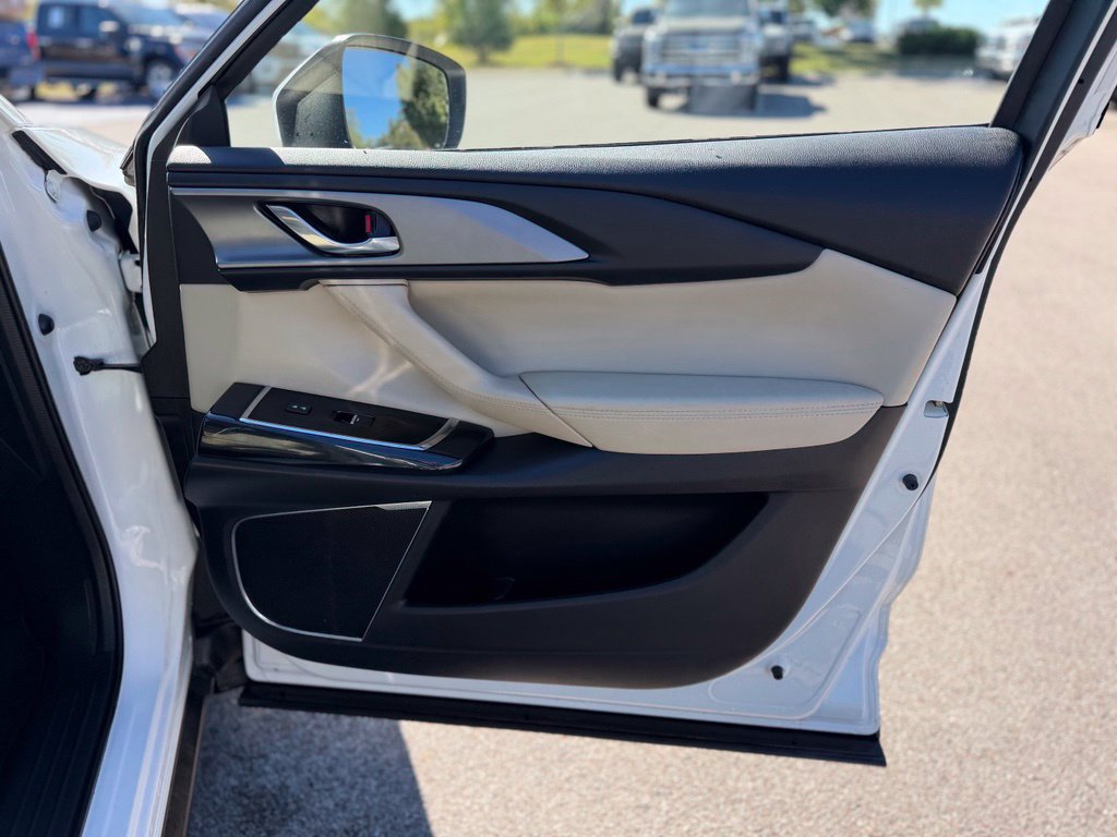 Used 2018 MAZDA CX-9 Touring w/ Touring Premium Package FWD image 22