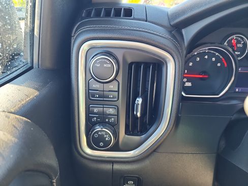 Certified 2021 Chevrolet Silverado 1500 RST AWD/4WD image 21
