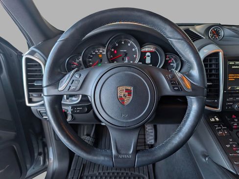 Used 2014 Porsche Cayenne AWD/4WD image 30