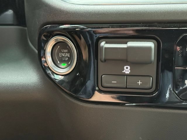 Used 2025 Chevrolet Silverado 2500 LT w/ Trail Boss Package AWD/4WD image 31