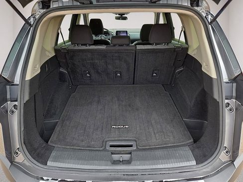 Used 2023 Nissan Rogue SV FWD image 13