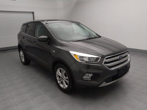 Used 2017 Ford Escape SE image 13
