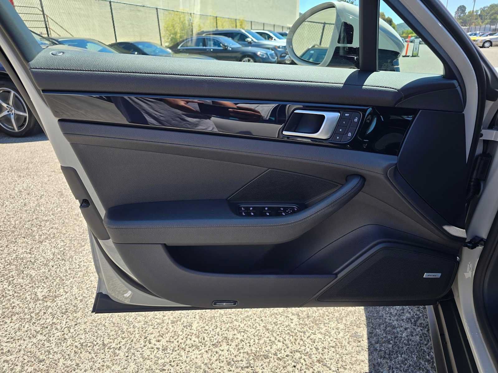 Used 2023 Porsche Panamera RWD image 19
