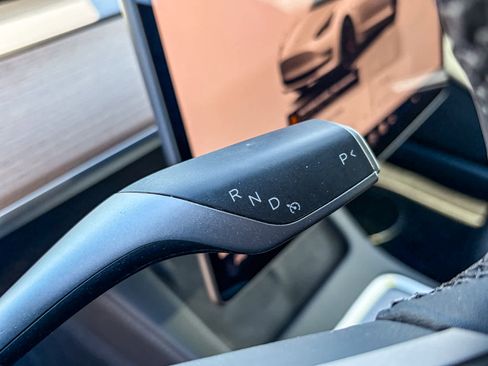 Used 2022 Tesla Model 3 Performance image 18