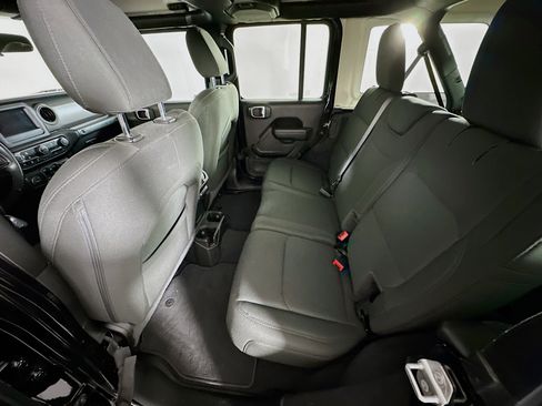 Used 2022 Jeep Wrangler Sport S image 26