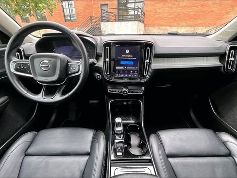 Used 2024 Volvo XC40 B5 Plus AWD/4WD image 20