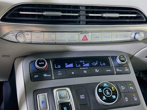 Used 2021 Hyundai Palisade Limited image 16