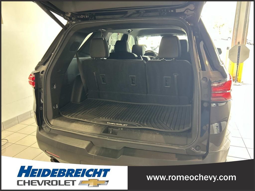 Certified 2023 Chevrolet Traverse LT w/ LT Premium Package AWD/4WD image 15