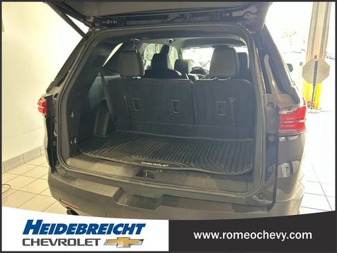 Certified 2023 Chevrolet Traverse LT w/ LT Premium Package AWD/4WD image 15
