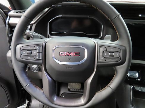 Used 2025 GMC Sierra 1500 AT4 image 47