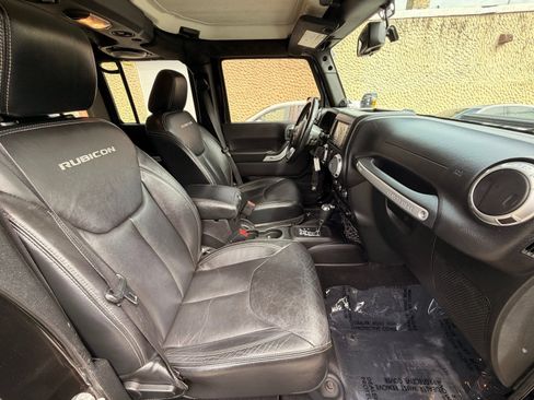 Used 2014 Jeep Wrangler Unlimited Rubicon AWD/4WD image 23