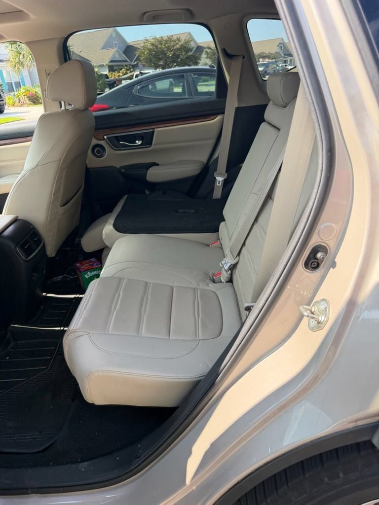 Used 2017 Honda CR-V Touring image 5