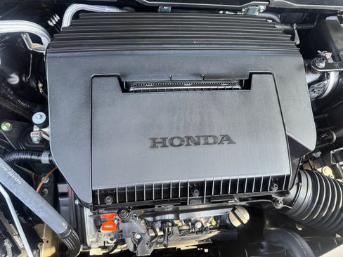 Used 2025 Honda Pilot TrailSport image 31