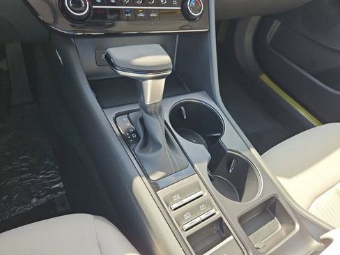 Certified 2025 Hyundai Sonata SE image 22