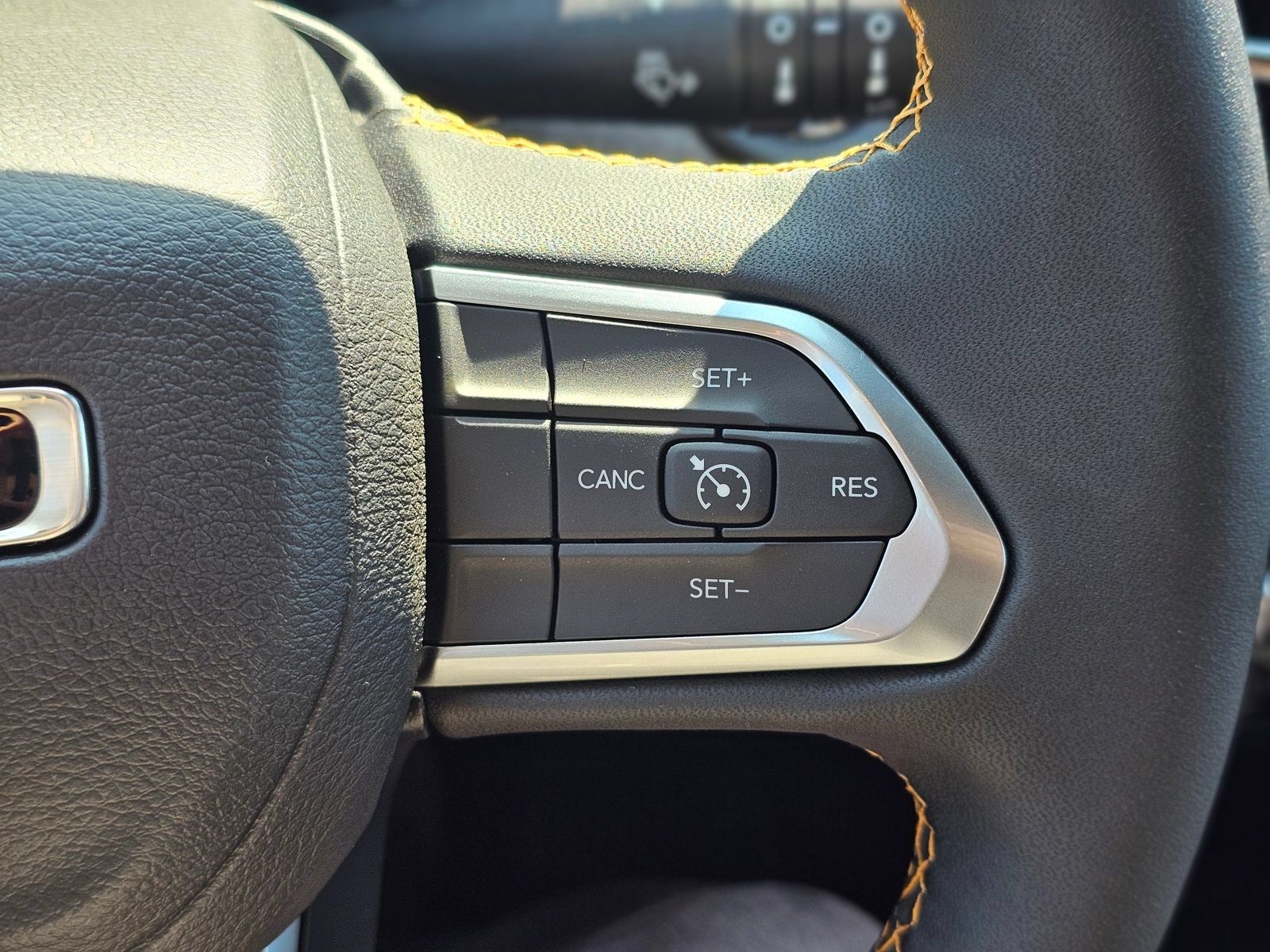 New 2026 Jeep Compass Latitude AWD/4WD image 18