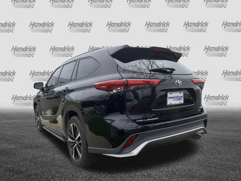 Used 2022 Toyota Highlander XSE image 8