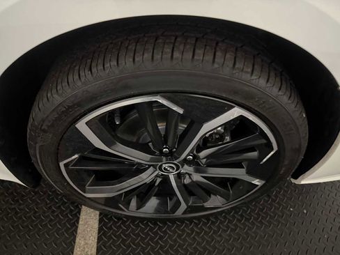 Used 2024 Nissan Altima 2.5 SR image 12