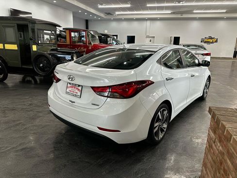 Used 2016 Hyundai Elantra Limited w/ Option Group 04 image 5