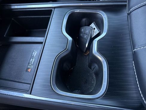 Used 2025 GMC Acadia Elevation w/ Elevation Premium Package AWD/4WD image 36