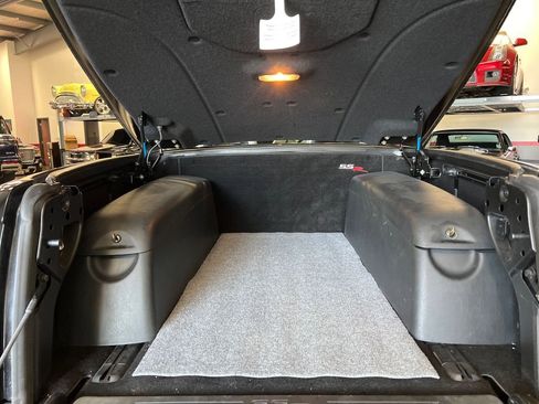 Used 2003 Chevrolet SSR w/ Preferred Equipment Group image 48