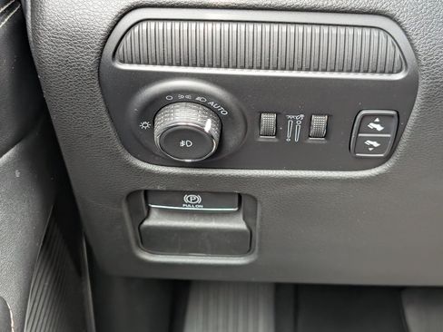 Used 2022 Jeep Wagoneer Series II AWD/4WD image 21