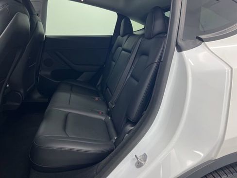 Used 2023 Tesla Model Y Long Range image 13