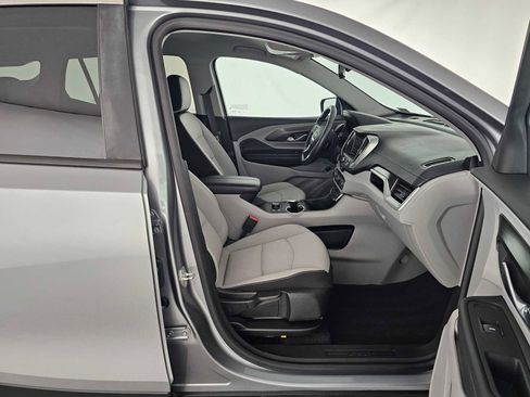 Used 2023 GMC Terrain SLE w/ Driver Convenience Package image 10