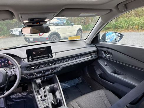 Certified 2023 Honda Accord EX image 36