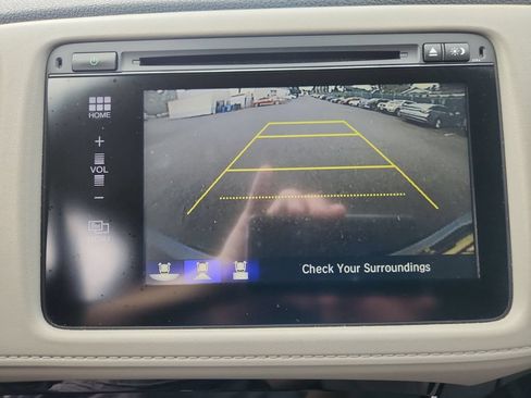 Used 2017 Honda HR-V EX image 16
