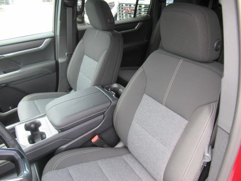 New 2026 GMC Acadia Elevation FWD image 17