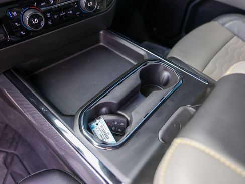 Used 2025 Chevrolet Silverado 2500 ZR2 w/ Technology Package image 23