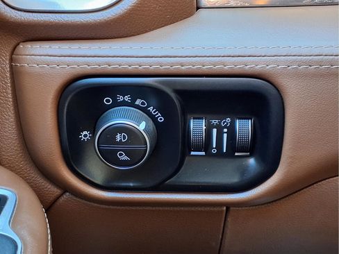 Used 2022 RAM 3500 Limited image 20