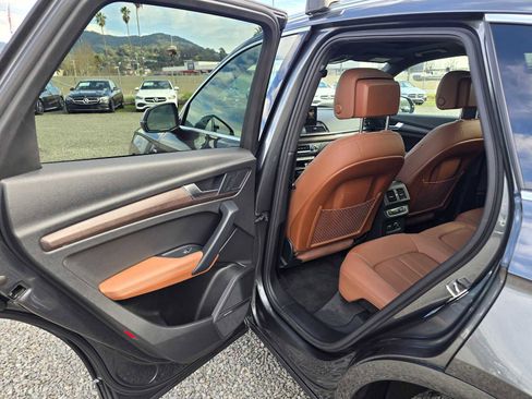 Used 2022 Audi Q5 2.0T Premium Plus w/ Premium Plus Package image 17