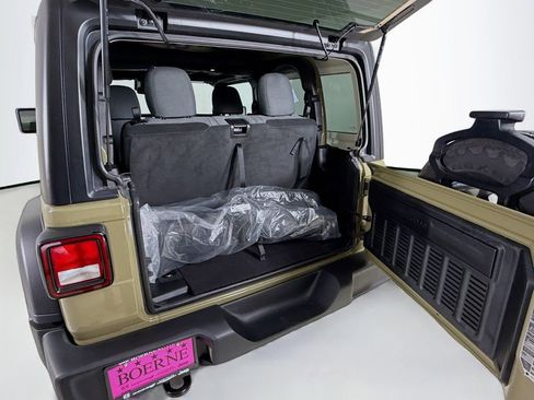 Used 2025 Jeep Wrangler Sport image 24