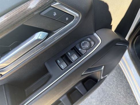 Used 2022 Chevrolet Silverado 1500 LT image 14