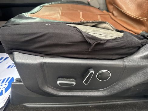 Used 2015 Ford F150 XLT w/ Equipment Group 302A Luxury image 12